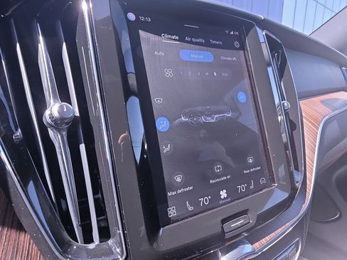 Used 2023 Volvo XC60 B5 Plus w/ Protection Package Premier image 23