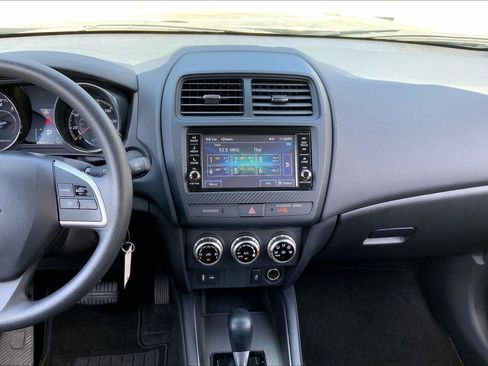 Used 2025 Mitsubishi Outlander Sport ES AWD/4WD image 6