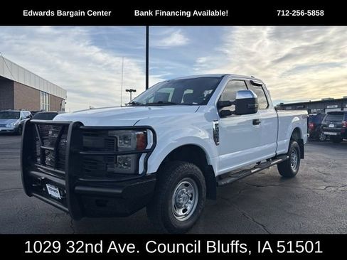 Used 2017 Ford F250 XL w/ Power Equipment Group image 4