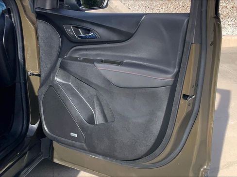 Used 2023 Chevrolet Equinox RS w/ RS Leather Package image 23