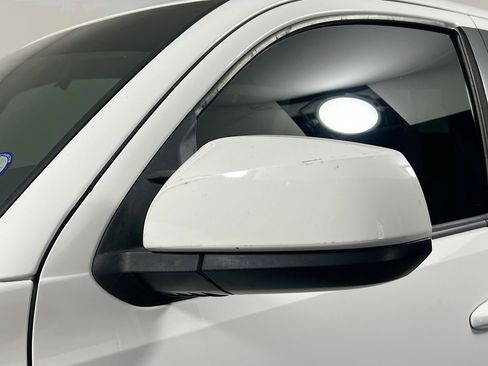 Used 2022 Toyota Tacoma SR5 RWD image 12