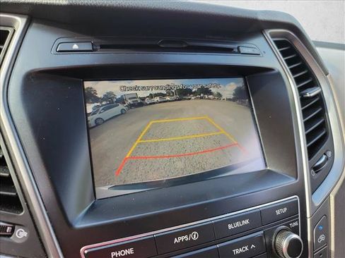 Used 2017 Hyundai Santa Fe Limited FWD image 19