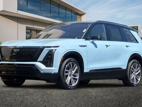 New 2026 Cadillac Vistiq Sport w/ LPO, Floor Liner Package image 8