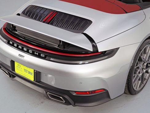 Used 2025 Porsche 911 Carrera RWD image 56