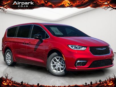 New 2025 Chrysler Pacifica Select