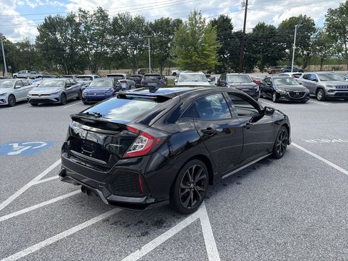 Used 2017 Honda Civic Sport image 4