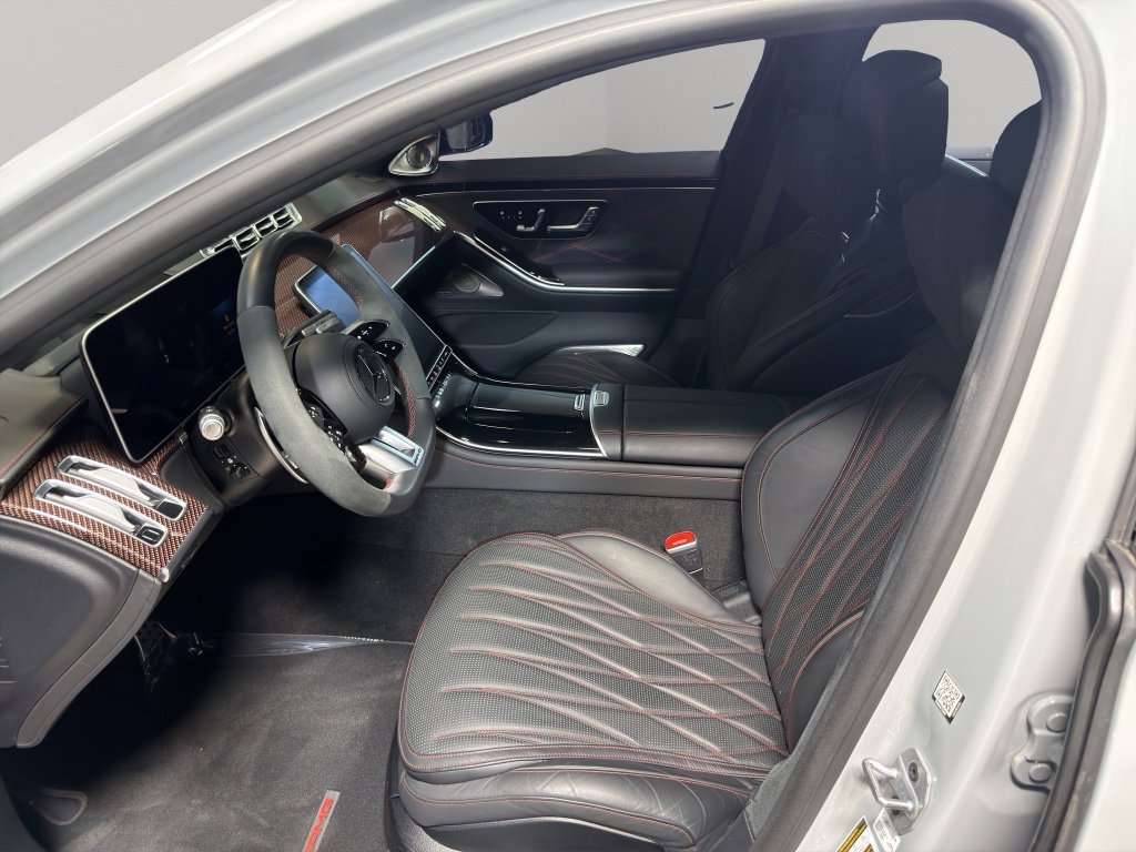 Used 2024 Mercedes-Benz S 63 AMG S w/ Rear Seat Package image 8