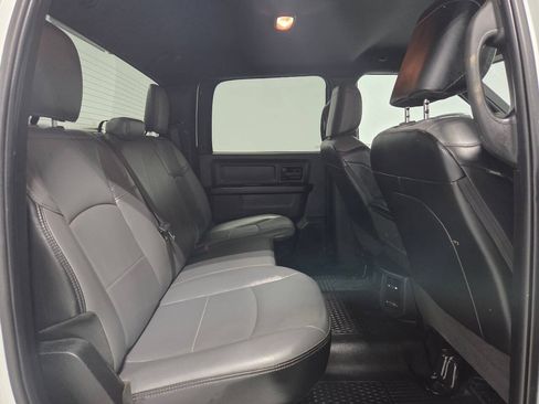 Used 2024 RAM 2500 Tradesman w/ Chrome Appearance Group AWD/4WD image 18