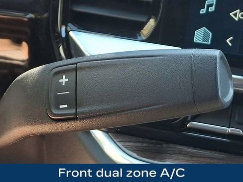 Used 2025 Chevrolet Silverado 1500 LT AWD/4WD image 11