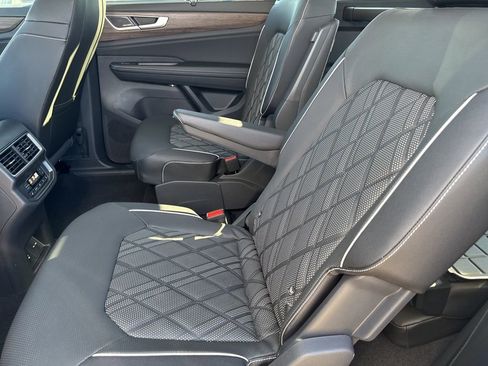 New 2026 Volkswagen Atlas SEL Premium R-Line image 11