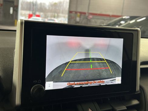 Used 2024 Toyota RAV4 XLE image 19