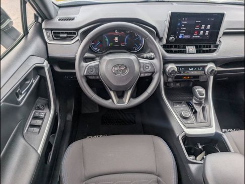 Used 2023 Toyota RAV4 SE AWD/4WD image 8