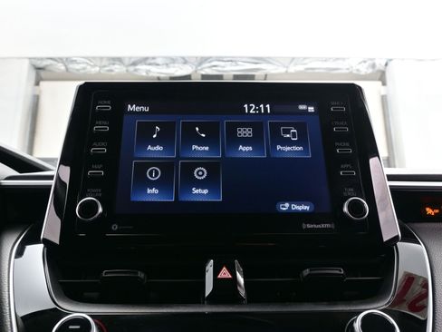 Used 2021 Toyota Corolla LE image 18