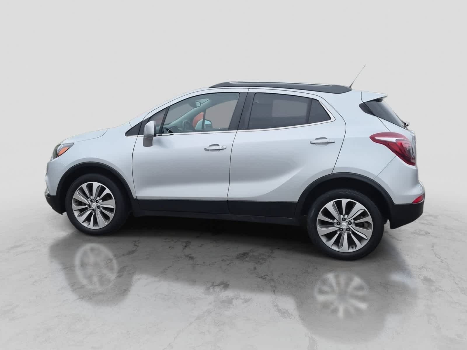 Used 2020 Buick Encore Preferred w/ Safety Package FWD image 5