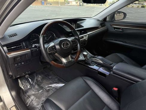 Used 2017 Lexus ES 350 w/ Navigation System Package FWD image 14