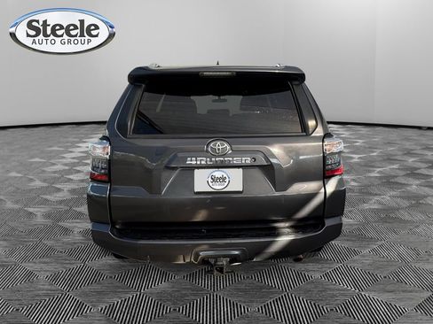 Used 2016 Toyota 4Runner SR5 image 4