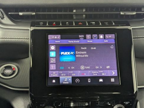 New 2025 Jeep Grand Cherokee Altitude image 23