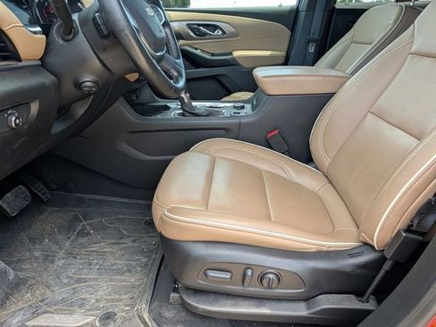 Certified 2023 Chevrolet Traverse Premier w/ LPO, Floor Liner Package FWD image 11