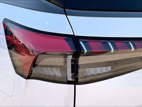 Used 2026 INFINITI QX80 4WD w/ Sport Exterior Package image 31