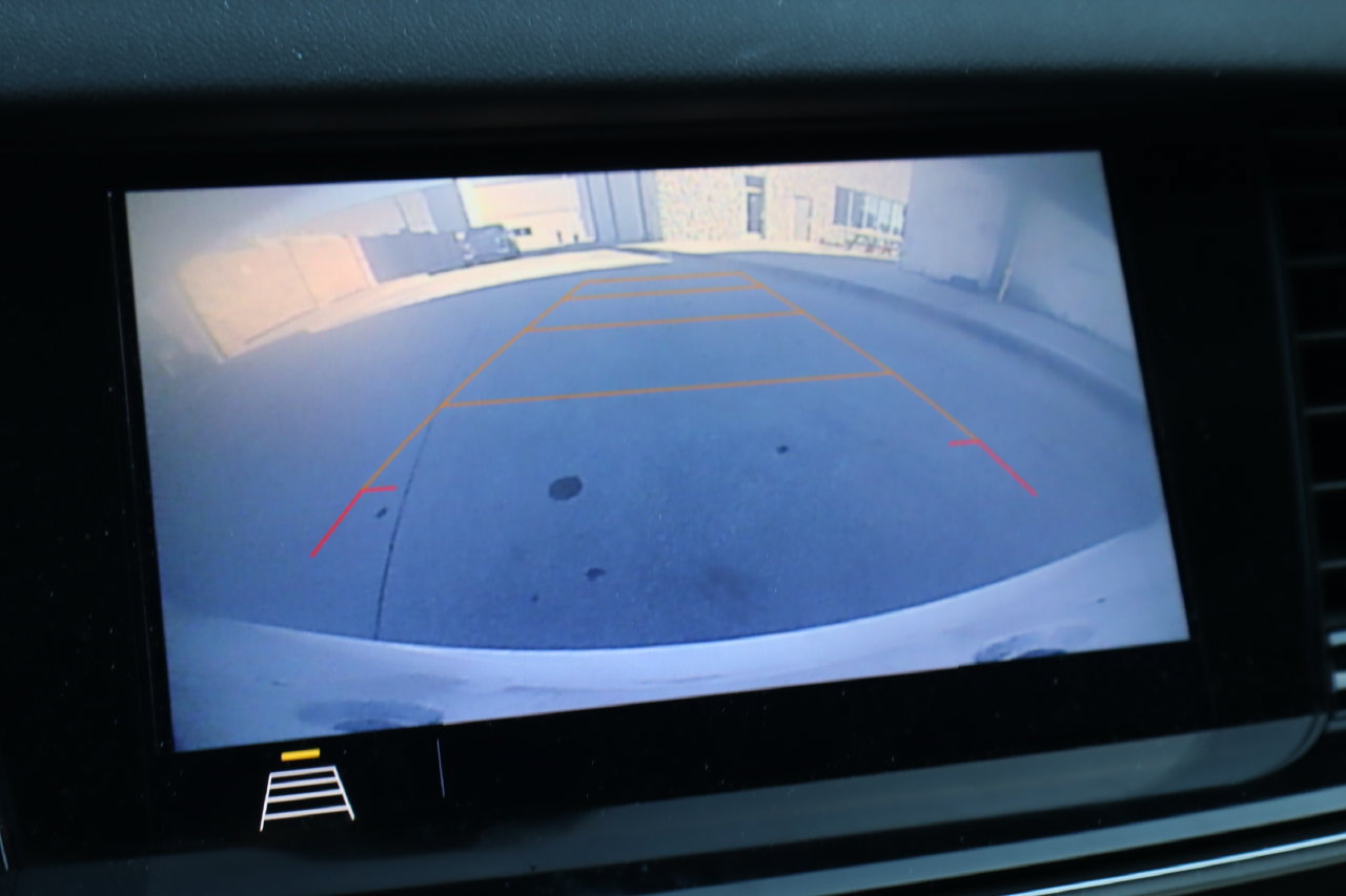 Used 2019 Buick Regal Avenir w/ Driver Confidence Package II FWD image 7