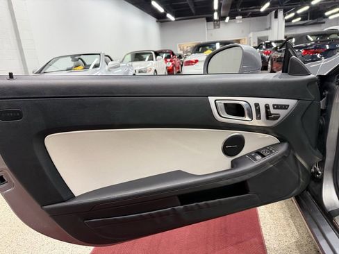 Used 2013 Mercedes-Benz SLK 250 image 15