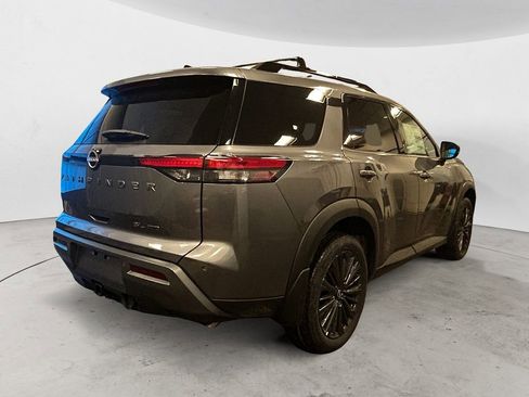 New 2026 Nissan Pathfinder SL w/ SL Premium Package image 5