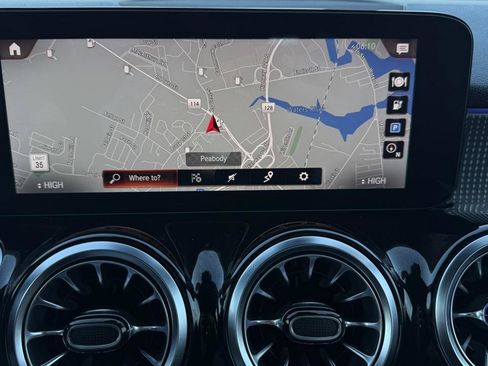 Used 2022 Mercedes-Benz EQB 300 4MATIC image 43