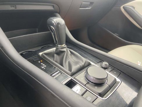 Used 2019 MAZDA MAZDA3 Sedan image 29