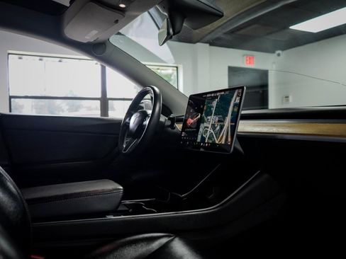 Used 2020 Tesla Model Y Long Range AWD/4WD image 11