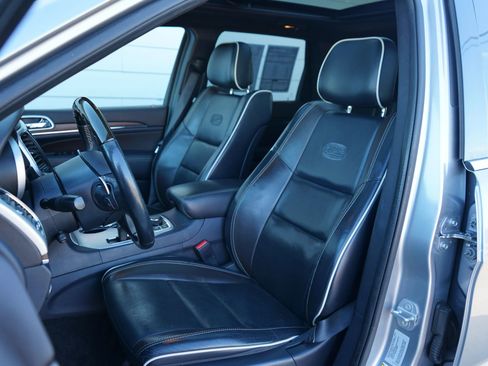 Used 2015 Jeep Grand Cherokee Overland w/ Advanced Technology Group image 24