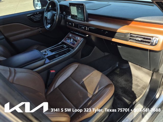 Used 2021 Lincoln Aviator Reserve w/ Elements Package Plus RWD image 11