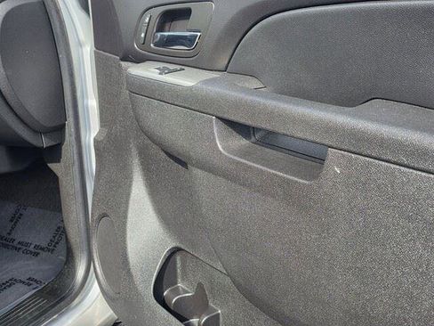 Used 2012 Chevrolet Avalanche LT w/ Suspension Package, Off-Road image 35