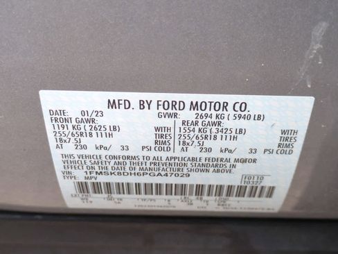 Used 2023 Ford Explorer XLT w/ Equipment Group 202A AWD/4WD image 35