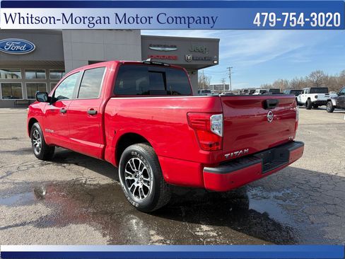 Used 2022 Nissan Titan SV image 7