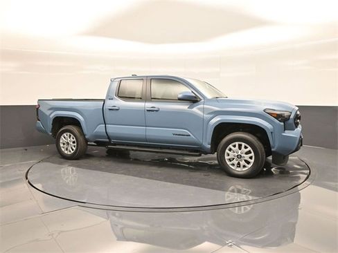 New 2026 Toyota Tacoma SR5 image 17