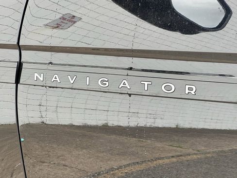 New 2026 Lincoln Navigator Black Label AWD/4WD image 29