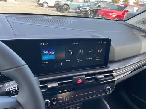 New 2026 Kia Sportage EX w/ EX Panorama Roof Package image 16