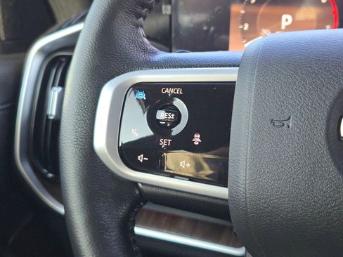 Certified 2025 Nissan Armada SL w/ Captain's Chari Seat Package image 22