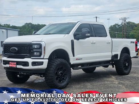 New 2026 Ford F250 Lariat w/ Black Appearance Package AWD/4WD image 3