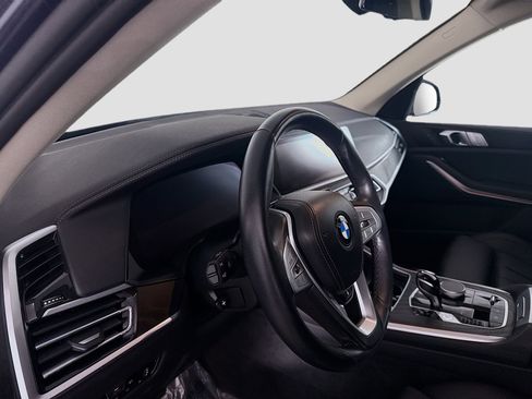 Used 2022 BMW X7 xDrive40i w/ Parking Assistance Package image 23