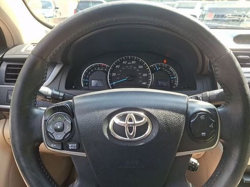 Used 2014 Toyota Camry XLE FWD image 25