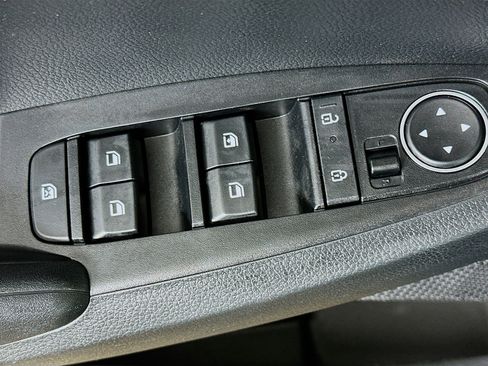 Used 2026 Kia Seltos LX FWD image 15