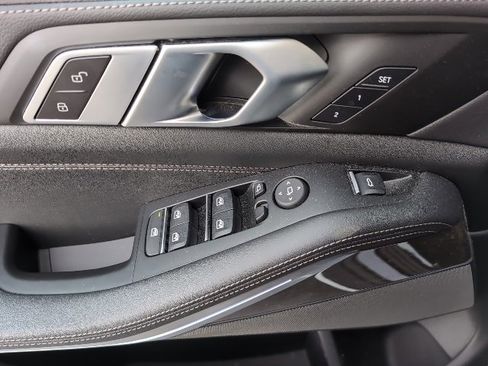 Used 2023 BMW X5 xDrive40i image 12