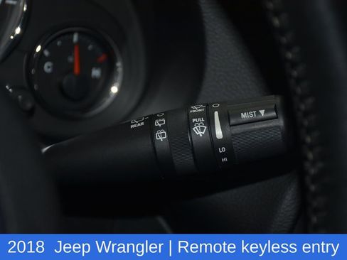 Used 2018 Jeep Wrangler Unlimited Rubicon w/ Cold Weather Group AWD/4WD image 14