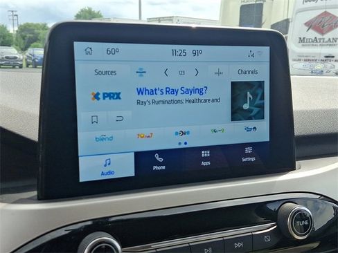 Used 2022 Ford Escape SE w/ Cold Weather Package image 3