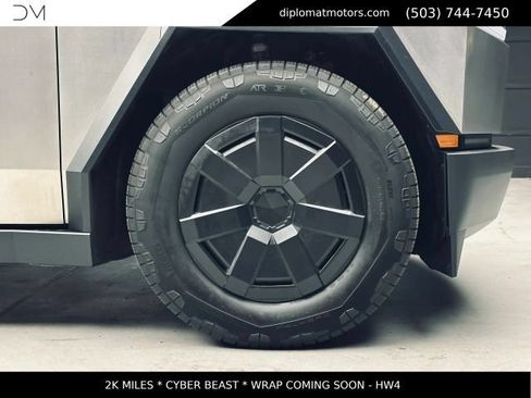 Used 2024 Tesla Cybertruck Cyberbeast AWD/4WD image 39