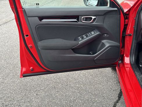 Certified 2025 Honda Civic Sport image 18