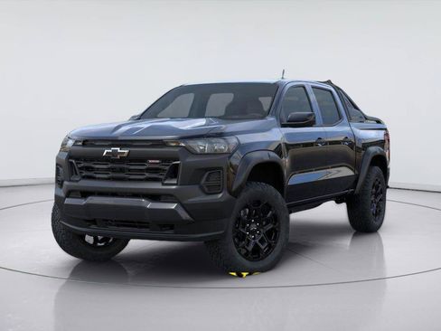 New 2026 Chevrolet Colorado Trail Boss w/ Midnight Edition AWD/4WD image 8
