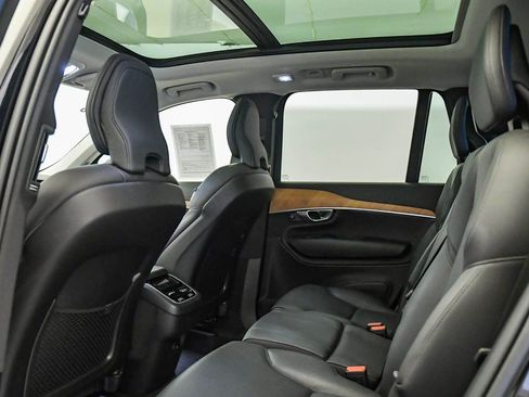 Certified 2025 Volvo XC90 B6 Plus image 22