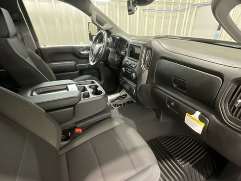 Used 2025 Chevrolet Silverado 2500 Custom w/ Custom Value Package image 14